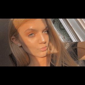 Meet your Posher, Haley